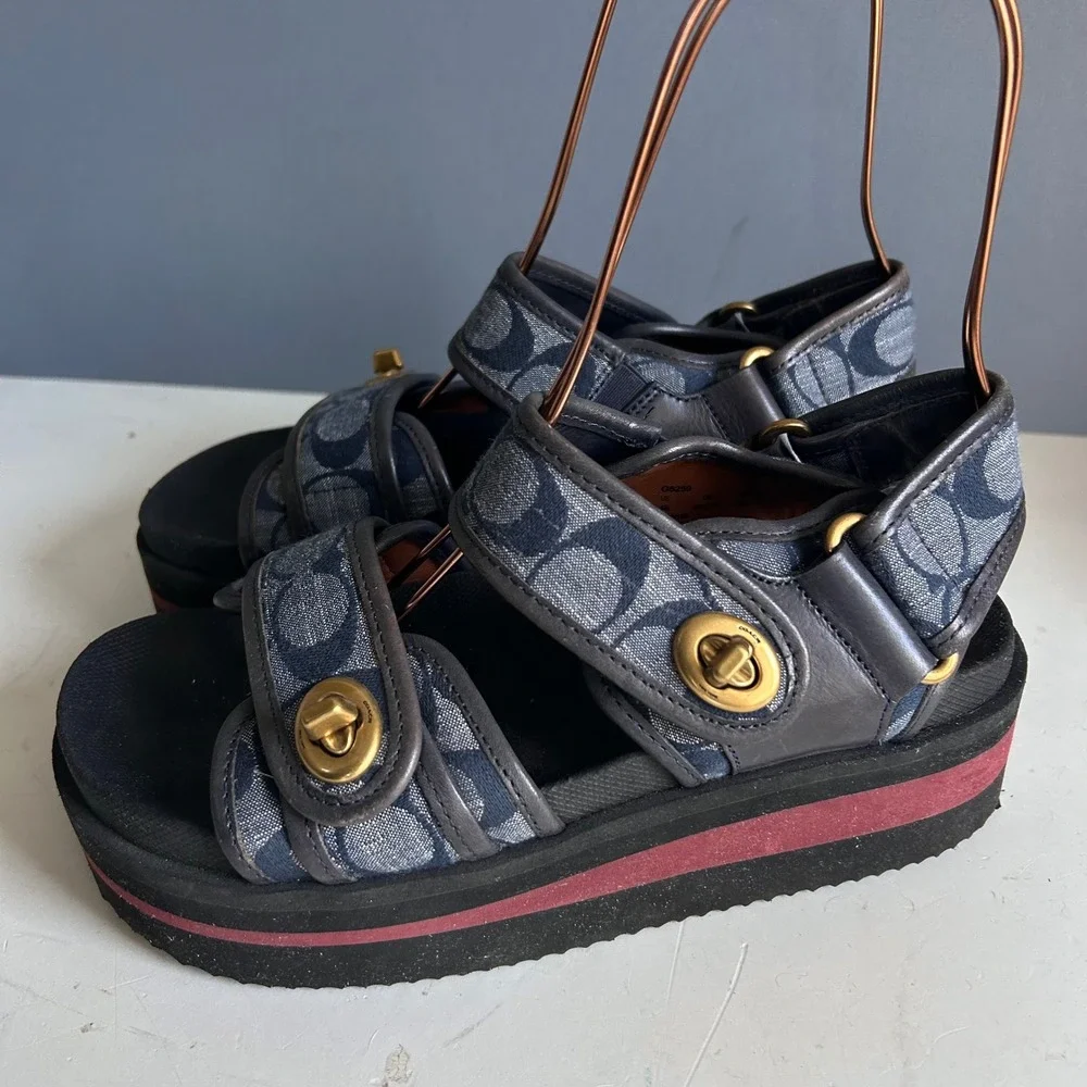 Y2K Coach Signature Logo Platform Trail Sandals Size 6 Turnlock Jacquard Blue